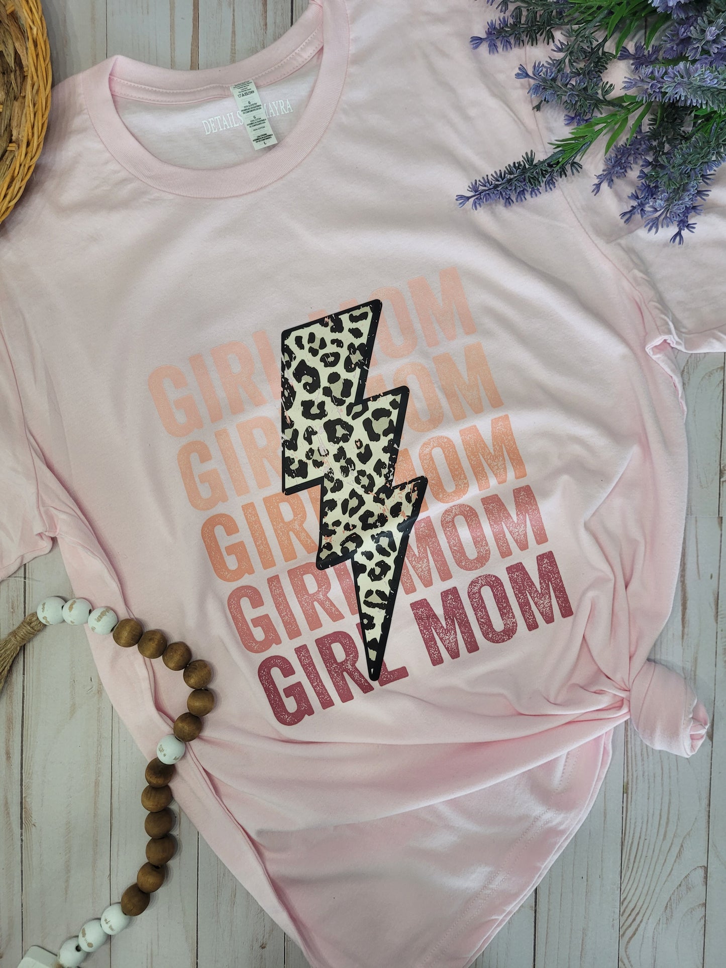 Mom of Girl shirt/playera